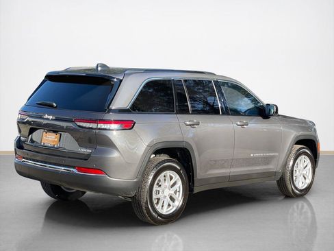 Certified 2025 Jeep Grand Cherokee Laredo X image 8