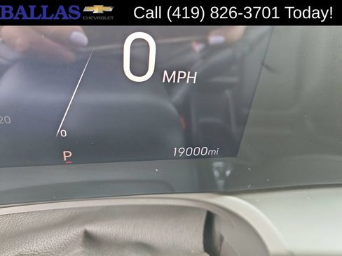 Used 2025 Buick Encore GX Sport Touring FWD image 15