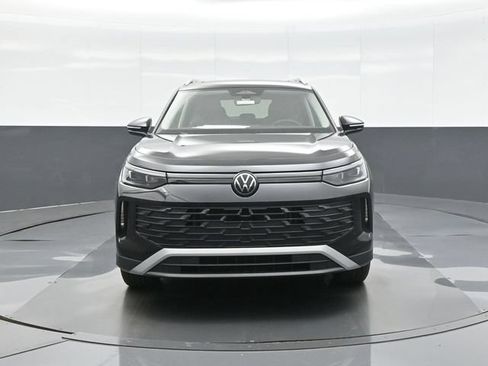New 2026 Volkswagen Tiguan SE AWD/4WD image 2
