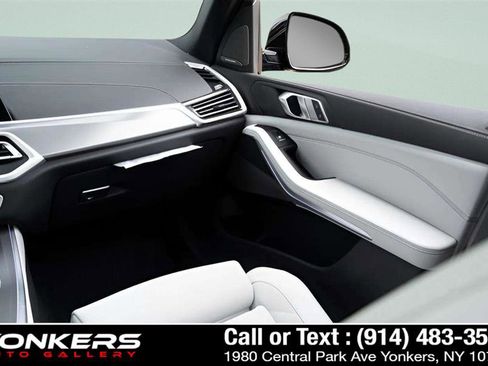 Used 2023 BMW X5 xDrive40i w/ M Sport Package image 42