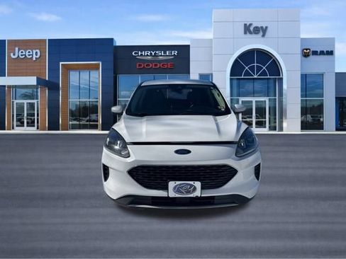 Used 2020 Ford Escape SE image 10