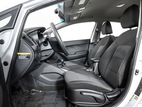 Used 2016 Kia Forte LX w/ LX Popular Plus Package image 14