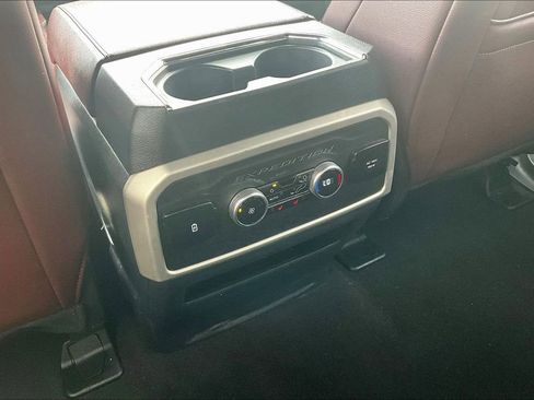 Used 2024 Ford Expedition Max Limited image 11