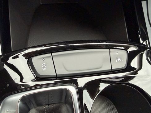 New 2026 Chevrolet Trax LT image 12