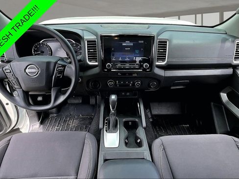 Used 2024 Nissan Frontier SV RWD image 8