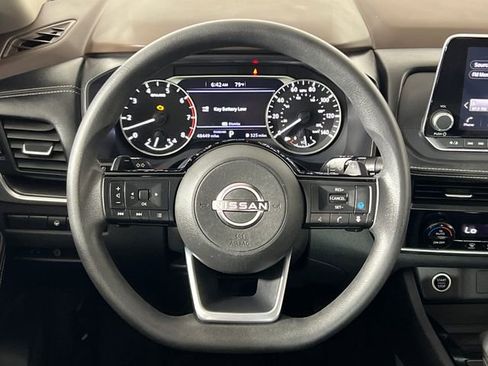 Used 2023 Nissan Rogue SV FWD image 15