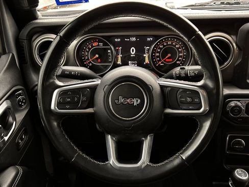 Used 2021 Jeep Wrangler Unlimited Sahara AWD/4WD image 13