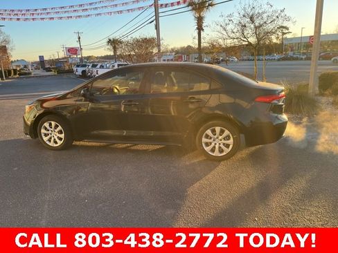 Used 2022 Toyota Corolla LE image 34