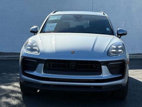 Used 2025 Porsche Macan AWD/4WD image 6