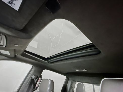 Used 2024 GMC Sierra 2500 AT4X image 11