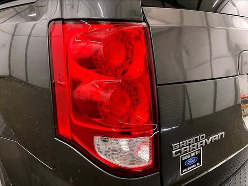 Used 2017 Dodge Grand Caravan SE w/ Power Window Group FWD image 30