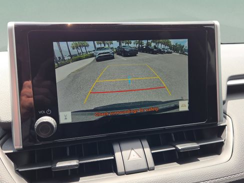 Certified 2025 Toyota RAV4 LE FWD image 19