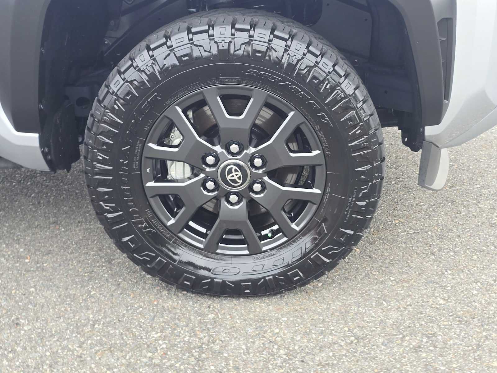 Certified 2025 Toyota 4Runner SR5 AWD/4WD image 9
