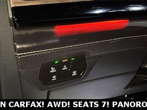 Used 2024 Volkswagen Atlas SEL Premium R-Line image 11