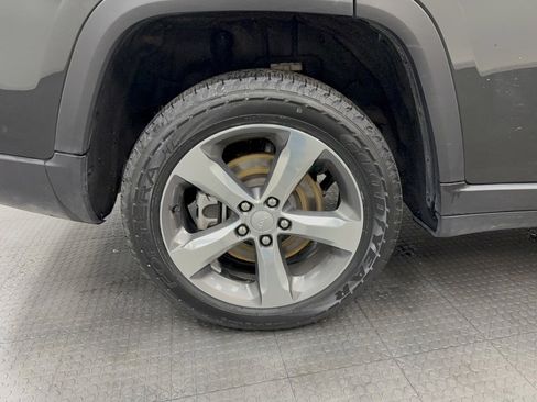 Used 2022 Jeep Grand Cherokee L Limited image 12