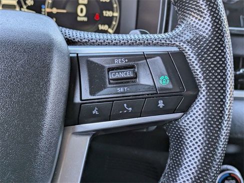 Used 2023 Mitsubishi Outlander SE Black Edition image 27