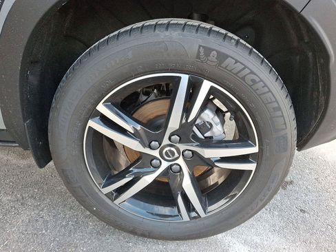 Used 2026 Volvo XC40 B5 Core w/ Climate Package AWD/4WD image 5