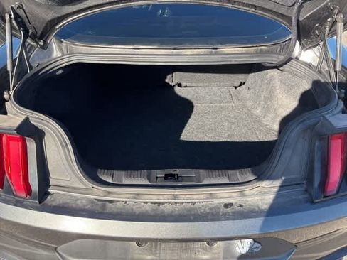 Used 2020 Ford Mustang Coupe image 23