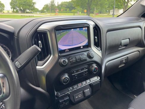 Used 2021 Chevrolet Silverado 2500 LT w/ Z71 Off-Road Package AWD/4WD image 17