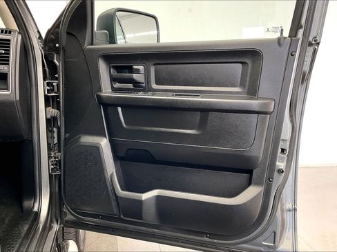 Used 2013 RAM 2500 Tradesman w/ Chrome Appearance Group image 25