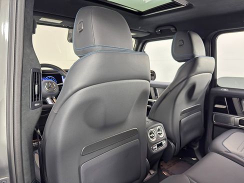 Used 2025 Mercedes-Benz G 580 w/ EQ Technology image 45
