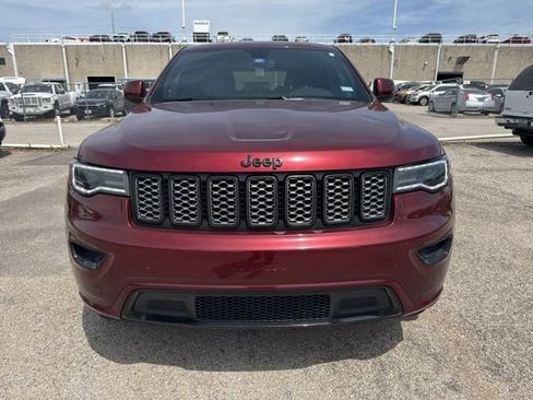Used 2020 Jeep Grand Cherokee Altitude image 5