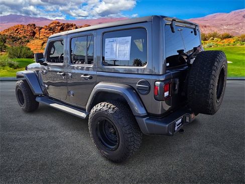 Used 2021 Jeep Wrangler Unlimited Sahara image 6