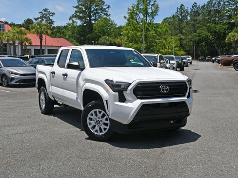 Certified 2024 Toyota Tacoma SR w/ SR Upgrade Package RWD image 6