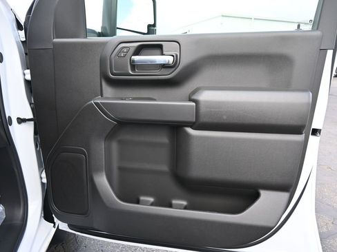 New 2026 Chevrolet Silverado 2500 Custom w/ Custom Value Package AWD/4WD image 25