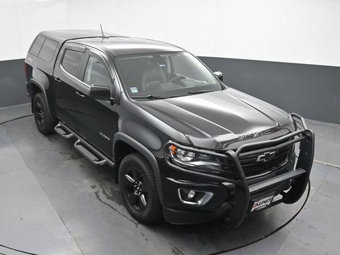 Used 2017 Chevrolet Colorado LT w/ Midnight Edition AWD/4WD image 26