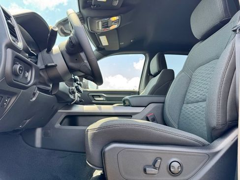 New 2026 RAM 1500 4x4 Crew Cab image 14