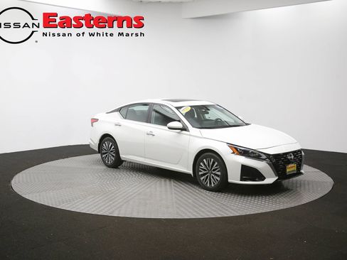 Used 2024 Nissan Altima 2.5 SV w/ SV Premium Package AWD/4WD image 48