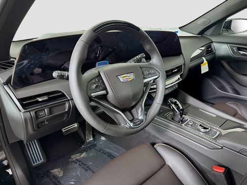 New 2026 Cadillac CT5 V w/ LPO, ONYX Package AWD/4WD image 9
