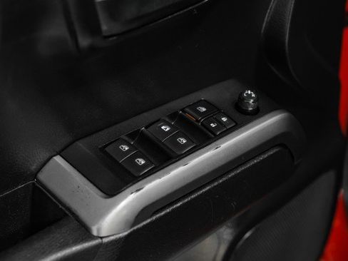 Used 2021 Toyota Tacoma SR5 image 38