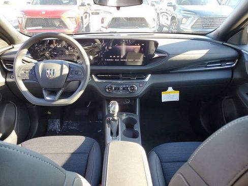 New 2025 Buick Envista Preferred w/ Advanced Safety Package image 11