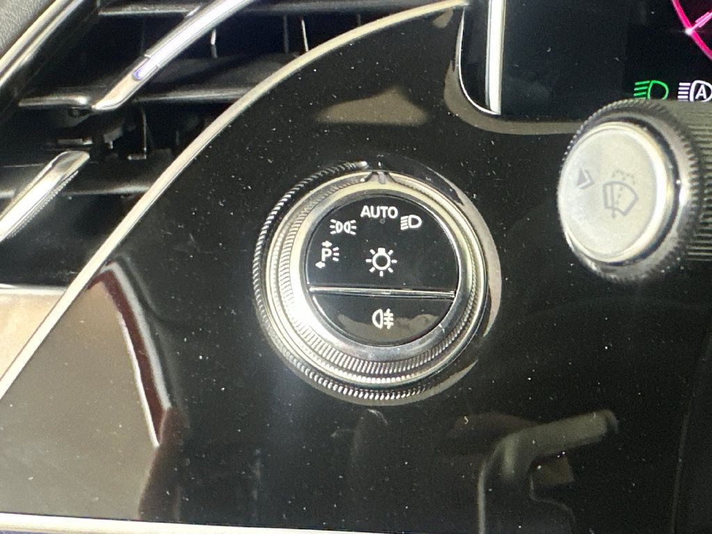 Certified 2026 Mercedes-Benz E 53 AMG e 4MATIC Sedan image 34