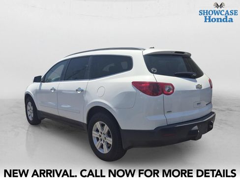 Used 2011 Chevrolet Traverse LT AWD/4WD image 4