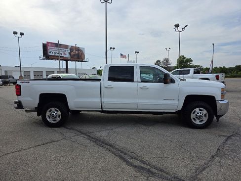 Used 2015 Chevrolet Silverado 2500 LT AWD/4WD image 4