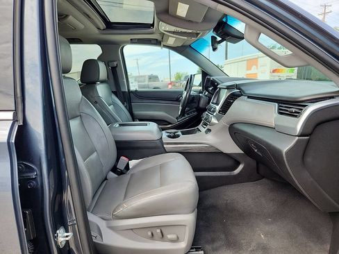 Used 2020 Chevrolet Suburban LT AWD/4WD image 10