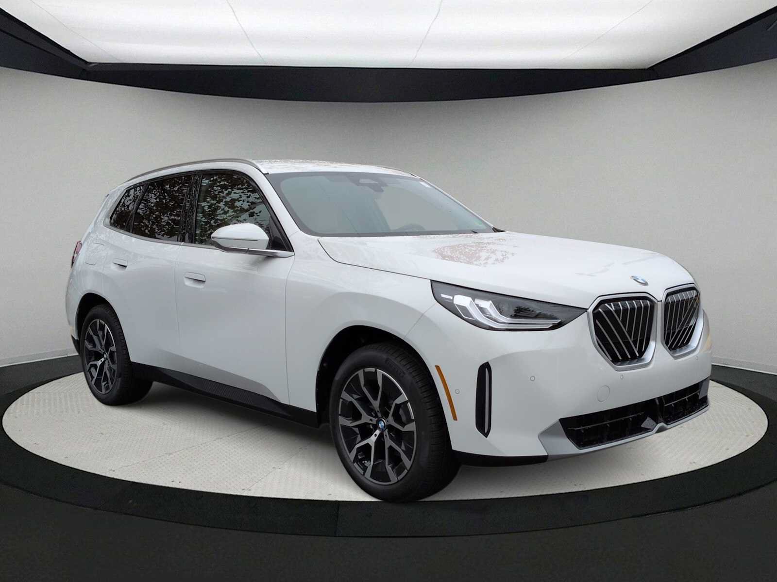 Used 2026 BMW X3 xDrive30i w/ Convenience Package AWD/4WD image 2