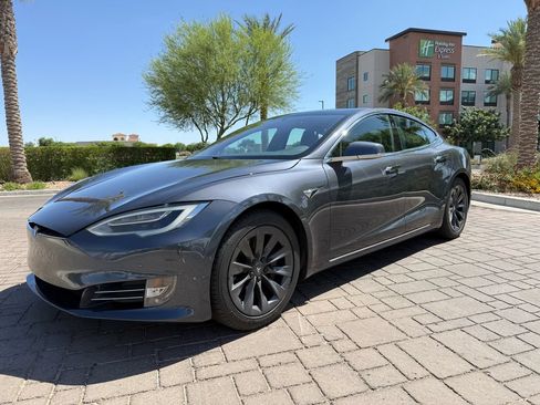 Used 2019 Tesla Model S 75D AWD/4WD image 9