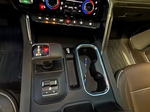 Used 2024 GMC Sierra 1500 Denali w/ Denali Reserve Package image 19