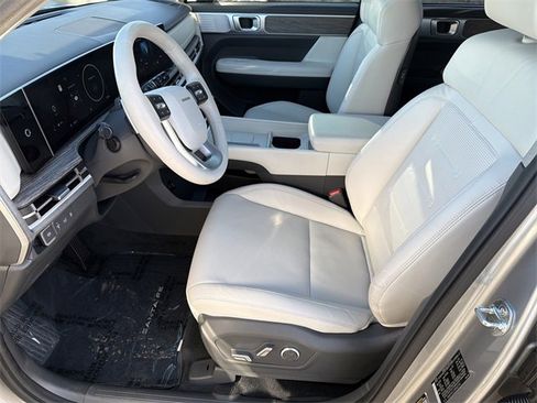 Used 2024 Hyundai Santa Fe Limited image 9
