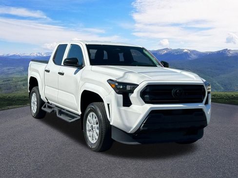 Used 2024 Toyota Tacoma SR w/ SR Upgrade Package AWD/4WD image 8