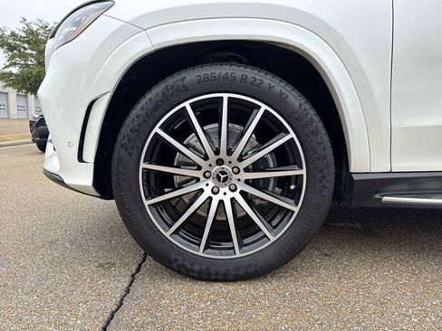 Used 2022 Mercedes-Benz GLS 450 4MATIC image 12