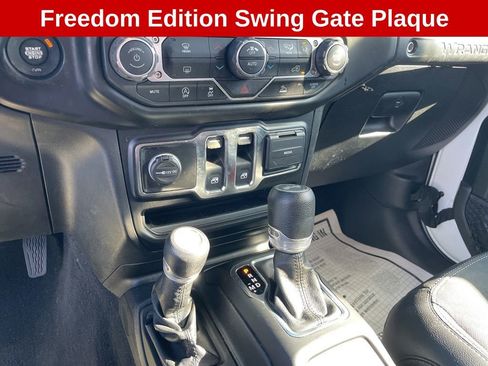 Used 2021 Jeep Wrangler Sport image 32