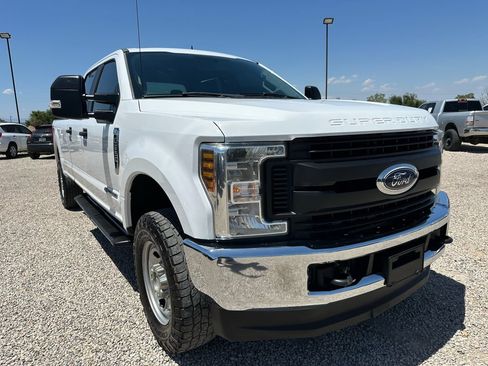 Used 2019 Ford F250 XL w/ Power Equipment Group AWD/4WD image 2