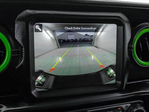 Used 2021 Jeep Gladiator Overland w/ Uconnect 4C Nav & Sound Group image 19