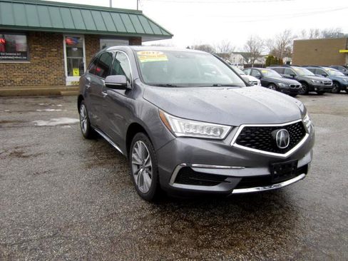 Used 2017 Acura MDX w/ Technology & Entertainment image 2