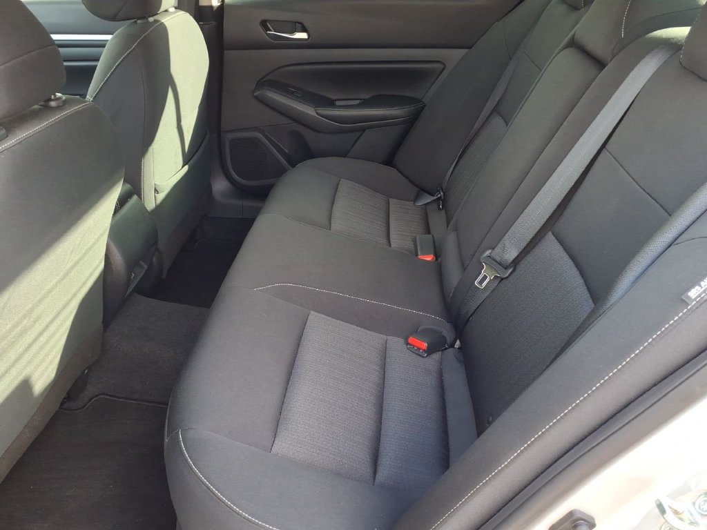 Used 2022 Nissan Altima 2.5 SV FWD image 13